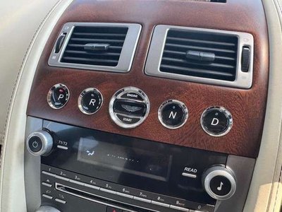 2015 Aston Martin RAPIDE — миниатюра 19
