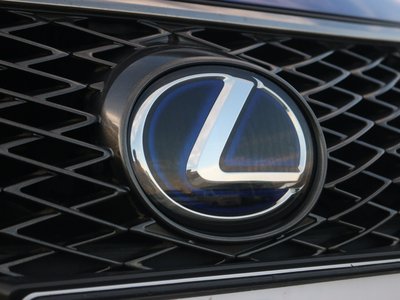 صورة 53 لـ 2019 Lexus RC