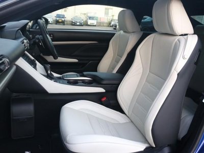 صورة 27 لـ 2019 Lexus RC