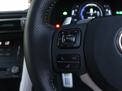 صورة 37 لـ 2019 Lexus RC