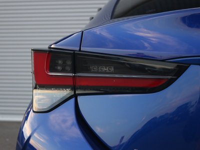 صورة 61 لـ 2019 Lexus RC