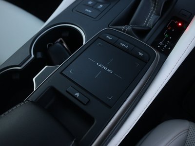 صورة 34 لـ 2019 Lexus RC