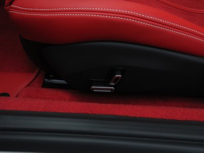 2026 Ferrari ROMA SPIDER 缩略图 38