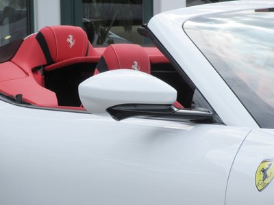 صورة 15 لـ 2026 Ferrari ROMA SPIDER