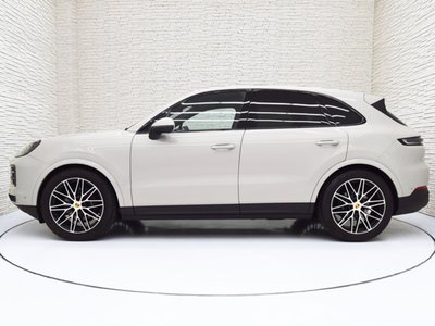 2024 Porsche CAYENNE thumbnail 6