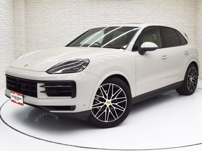 2024 Porsche CAYENNE thumbnail 3