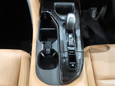 صورة 17 لـ 2024 Toyota CROWN SPORT