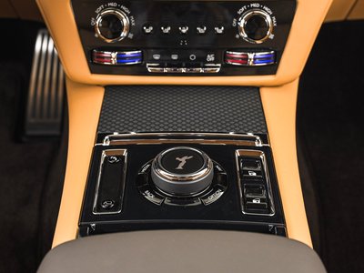 صورة 21 لـ 2025 ROLLS-ROYCE SPECTRE