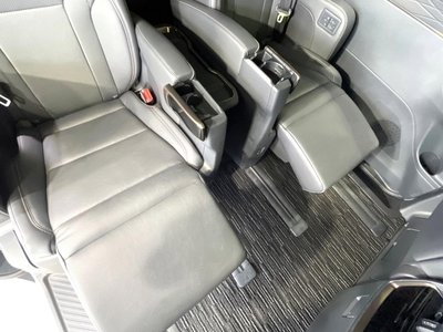 صورة 43 لـ 2024 Toyota ALPHARD