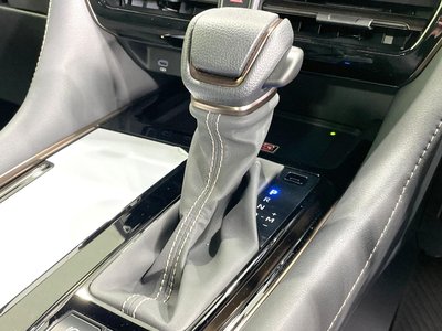 صورة 70 لـ 2024 Toyota ALPHARD
