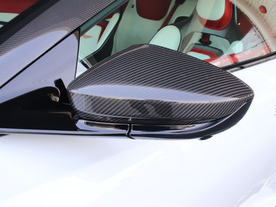 صورة 18 لـ 2024 Aston Martin DBS SUPERLEGGERA VOLANTE