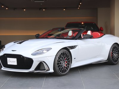 صورة 2 لـ 2024 Aston Martin DBS SUPERLEGGERA VOLANTE