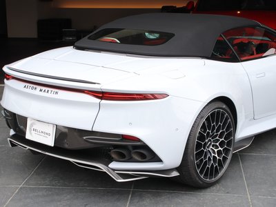 صورة 14 لـ 2024 Aston Martin DBS SUPERLEGGERA VOLANTE
