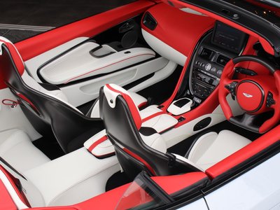 صورة 38 لـ 2024 Aston Martin DBS SUPERLEGGERA VOLANTE