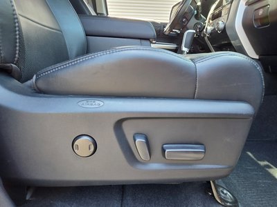 2014 Toyota TUNDRA thumbnail 29