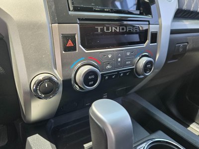 2014 Toyota TUNDRA thumbnail 36