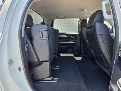 2014 Toyota TUNDRA thumbnail 26