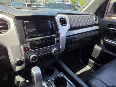 2014 Toyota TUNDRA thumbnail 17