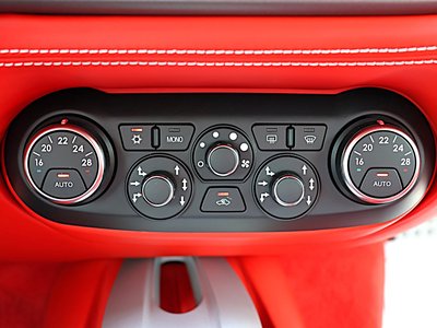 2014 Ferrari F12 BERLINETTA 缩略图 13