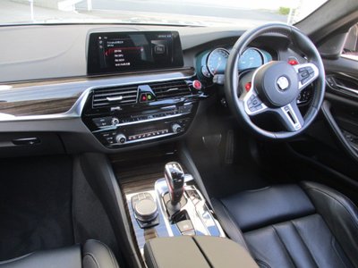 صورة مصغرة 34 لـ 2019 BMW M5