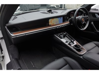 2020 Porsche 911 thumbnail 32