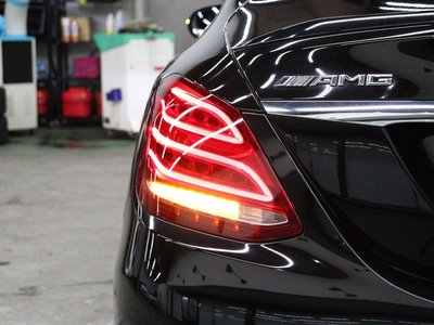 صورة 40 لـ 2015 Mercedes-BENZ C-CLASS AMG