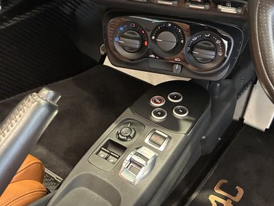 صورة 8 لـ 2019 ALFA Romeo 4C SPIDER