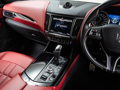 2019 Maserati LEVANTE — миниатюра 10