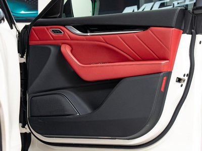 2019 Maserati LEVANTE — миниатюра 30
