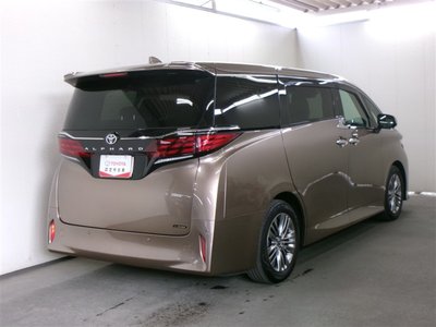 2024 Toyota ALPHARD — фото 5