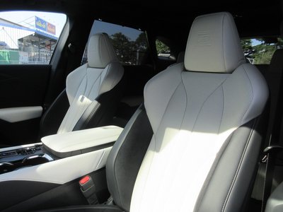 صورة مصغرة 26 لـ 2025 Lexus RX