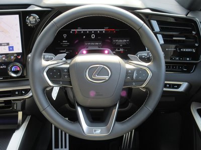 صورة مصغرة 39 لـ 2025 Lexus RX