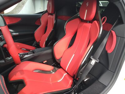 2022 Ferrari SF90 STRADALE 照片 13