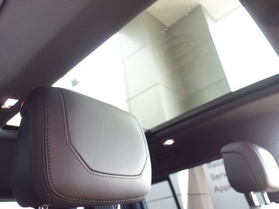 صورة مصغرة 12 لـ 2023 LAND Rover DEFENDER