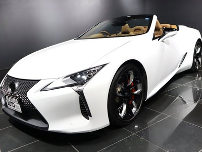 2023 Lexus LC CONVERTIBLE photo 1