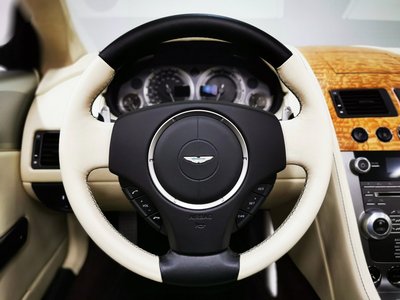2011 Aston Martin DB9 VOLANTE 照片 12