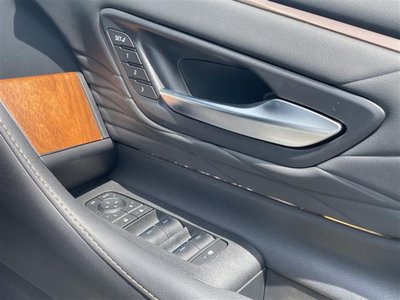 2025 Toyota ALPHARD — фото 8