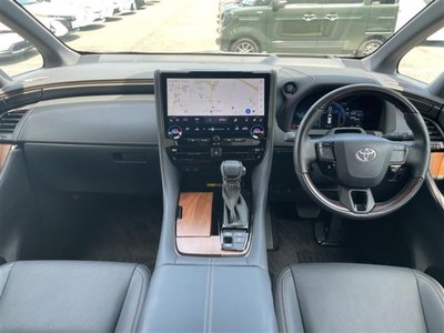 2025 Toyota ALPHARD — фото 10