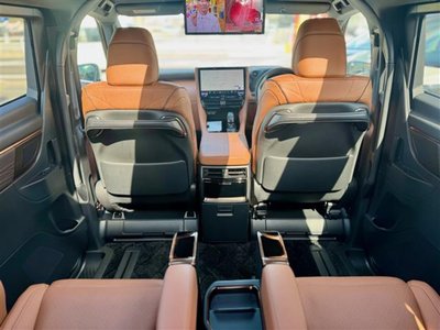 صورة 15 لـ 2025 Toyota VELLFIRE