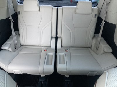 2025 Lexus LM 缩略图 14