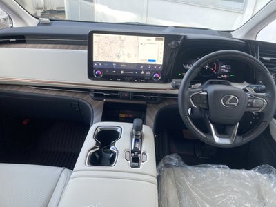 2025 Lexus LM 缩略图 10