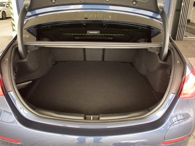 2025 Mercedes-BENZ C-CLASS photo 5