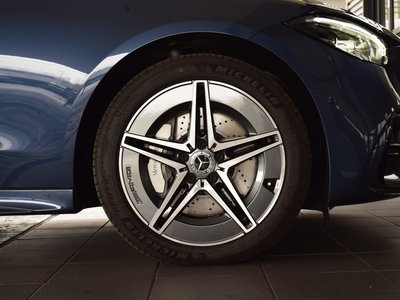 2025 Mercedes-BENZ C-CLASS photo 16