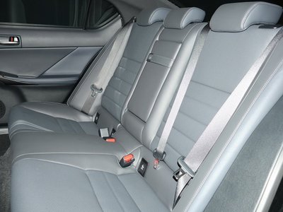2023 Lexus IS photo 7