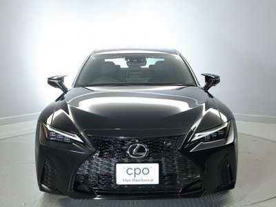 2023 Lexus IS photo 13