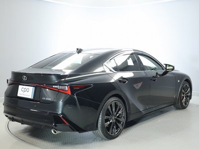 2023 Lexus IS photo 10