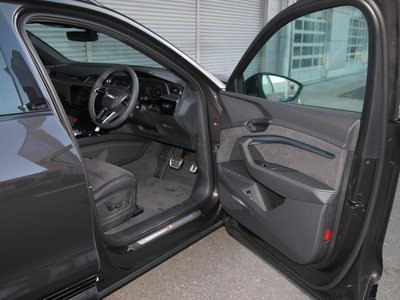 2025 AUDI Q8 E-TRON photo 13