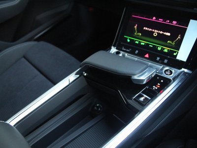 2025 AUDI Q8 E-TRON 缩略图 23