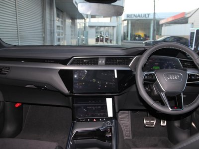 2025 AUDI Q8 E-TRON 缩略图 17