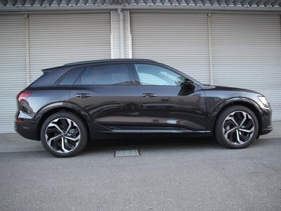 2025 AUDI Q8 E-TRON photo 10